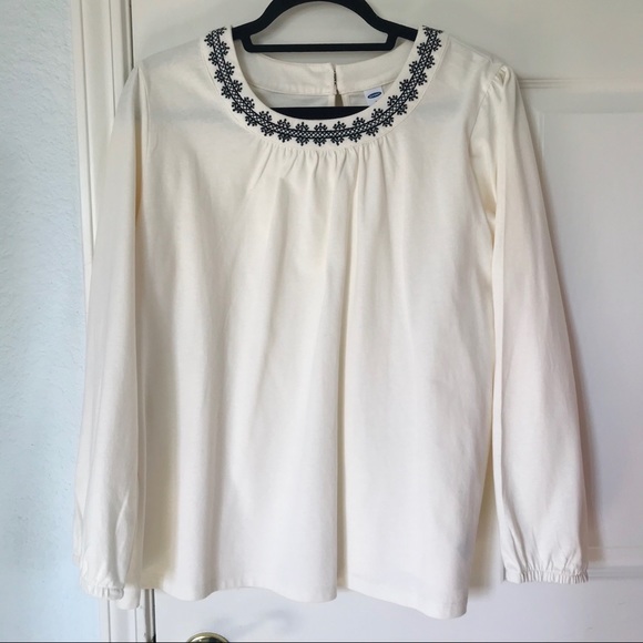 Old Navy Tops - NWOT Cream Boho Embroidered Cotton Blouse